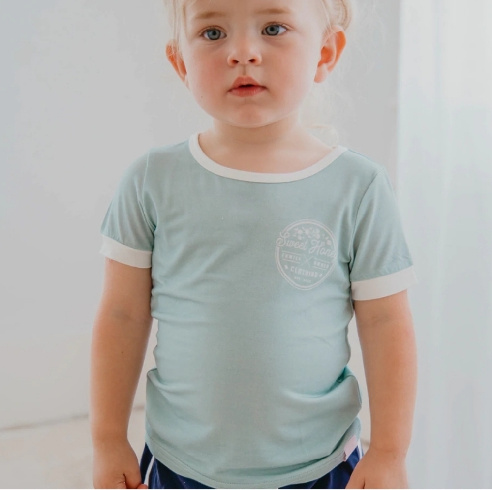 Sweethoney Graphic Tee